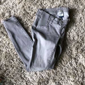Old Navy -grey skinny ankle maternity jeans!